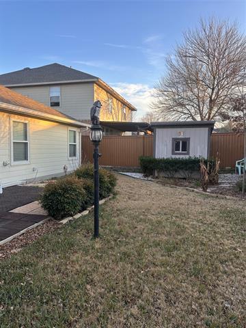 Building Photo - 809 Essex Dr