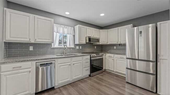 Building Photo - 21 Grisham Cir