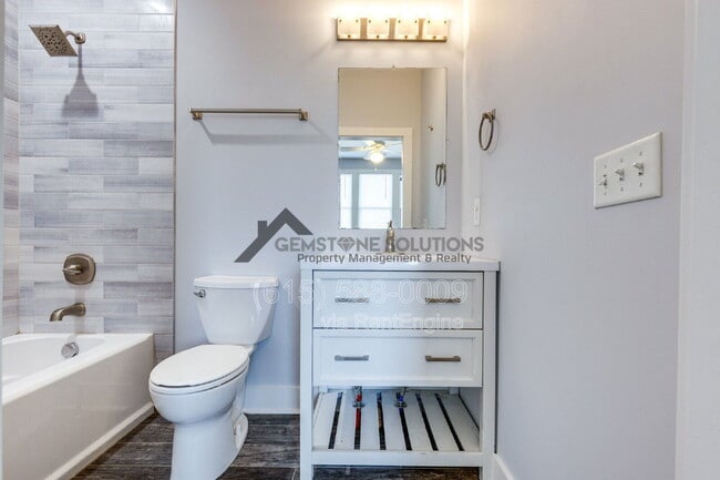 Building Photo - 628 Shelby Ave