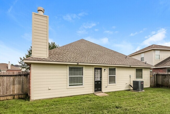 Building Photo - 5203 Lost Cove Ln