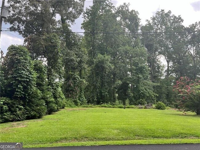 Building Photo - 6115 Reives Rd