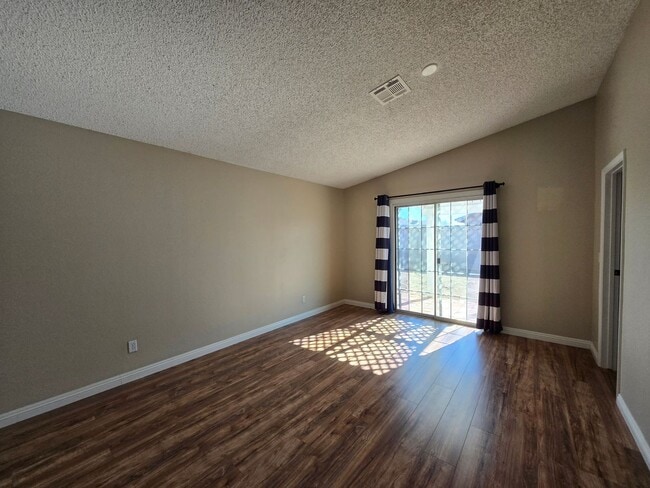 Building Photo - One Story Home