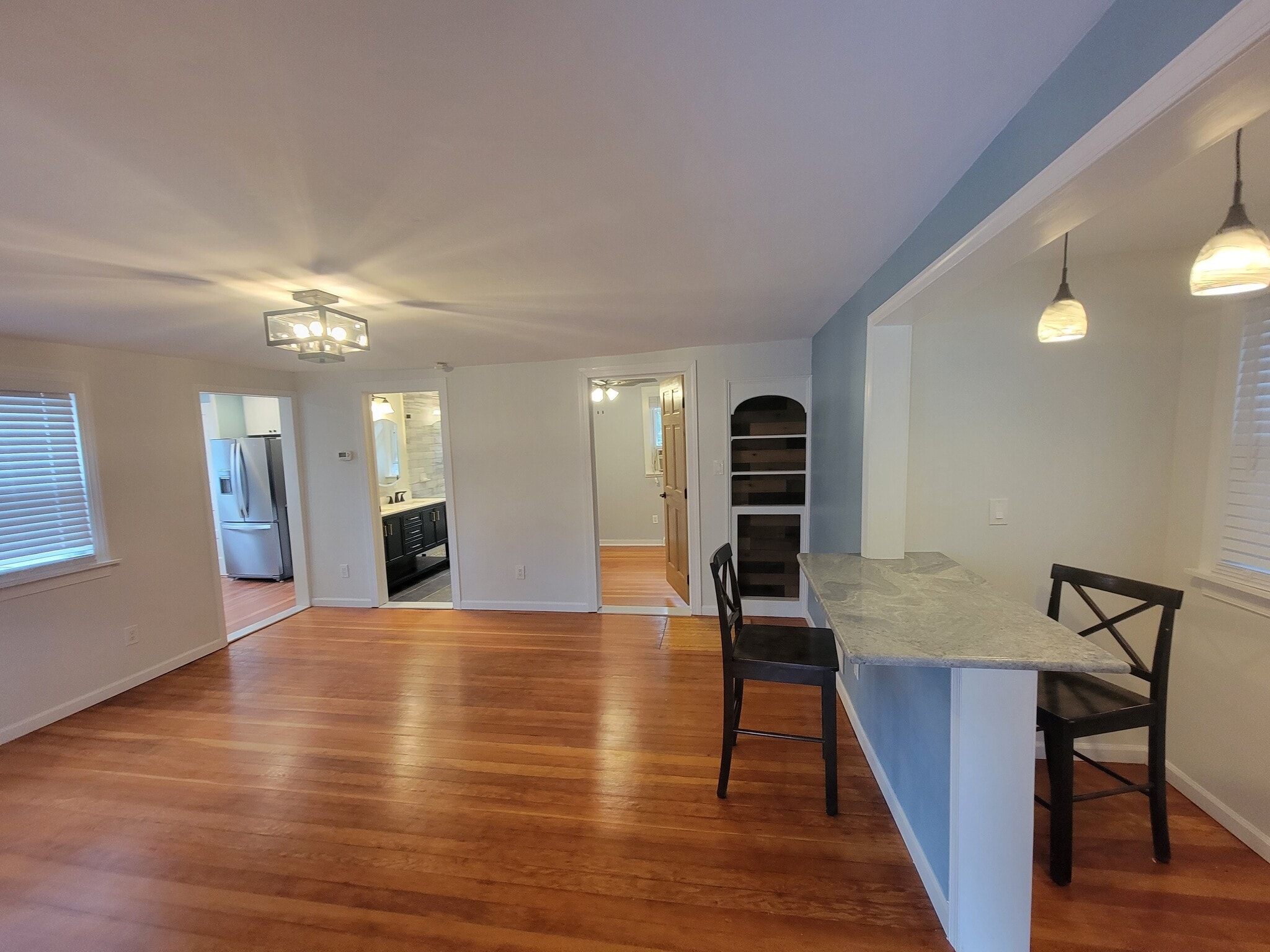 Living Room and Breakfast Bar - 218 Chatham Ave