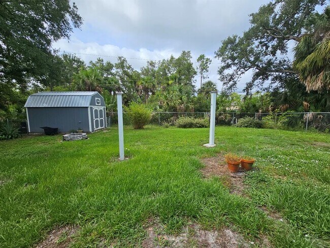 Building Photo - 17497 Clover Ave