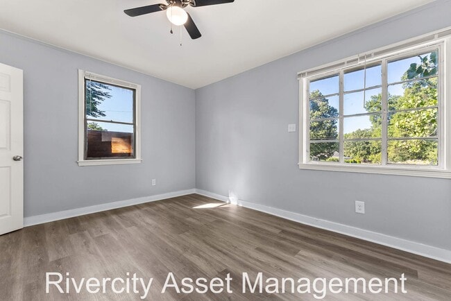 Building Photo - 1622 Elvis Presley Blvd