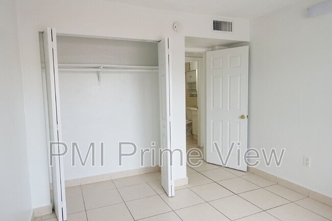 Building Photo - 495 NW 72nd Ave