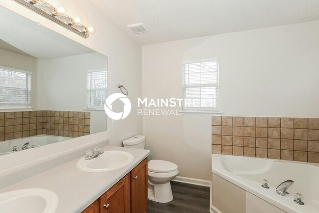 Building Photo - 3 Bedroom Pet-Friendly Home in JONESBORO, GA with Main Street Renewal