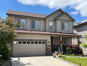 Building Photo - "Spacious 6-Bedroom Haven with 5 Full Baths in Aurora - 3,729 Sq. Ft. of Comfort & Style!"