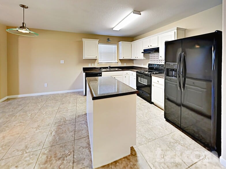 Building Photo - 5746 Butch Canyon