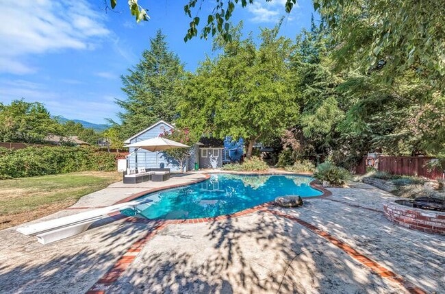 Building Photo - Beautiful Estate for Rent in Ashland