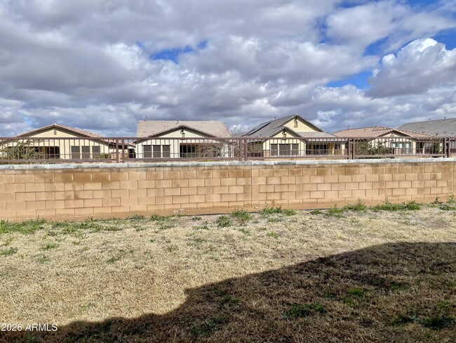 Building Photo - 20862 E Sparrow Dr