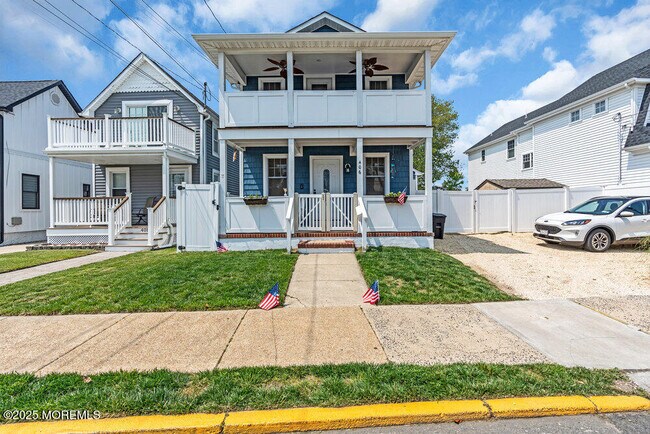 Primary Photo - 406 18th Ave