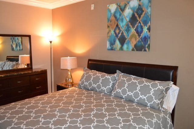 Building Photo - Meridian TOP FLOOR Luxury Condo with Strip/City View.