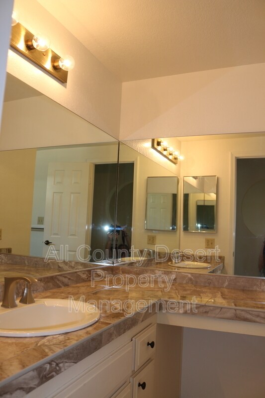 Building Photo - 45346 Driftwood Dr