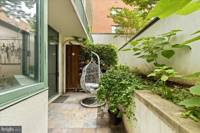 Primary Photo - 955 26th St NW