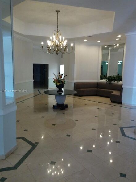 Building Photo - 1301 NE Miami Gardens Dr