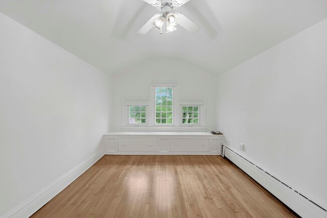 Building Photo - 636 S Euclid Ave