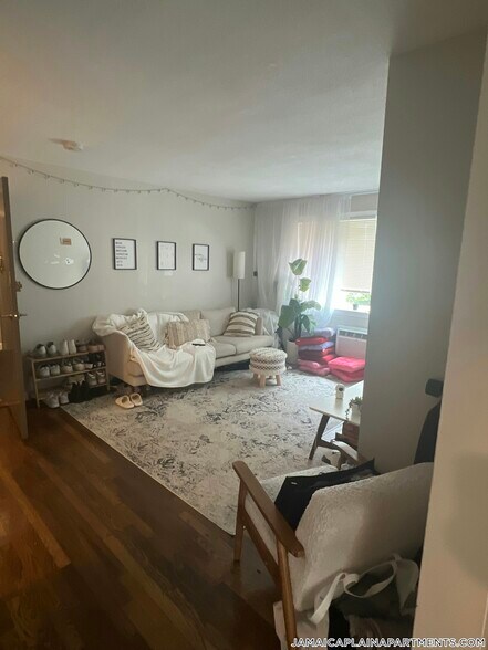 Primary Photo - 50 Evergreen St