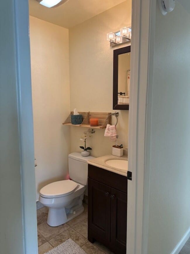 Building Photo - Bright & Airy 2-Bedroom Condo in Moraga, Furnished or Unfurnished