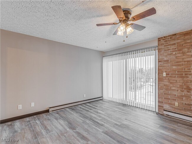 Building Photo - 2331 E Market St