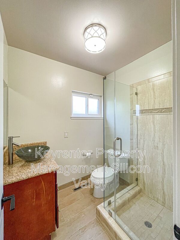 Building Photo - 6701 Tannahill Dr