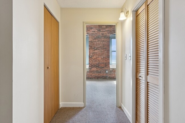 Building Photo - 1 Saco Island Terrace