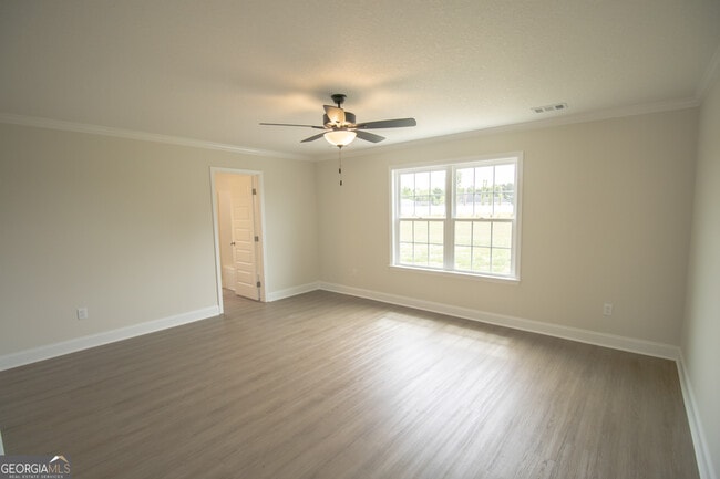 Building Photo - 114 Enclave Ct