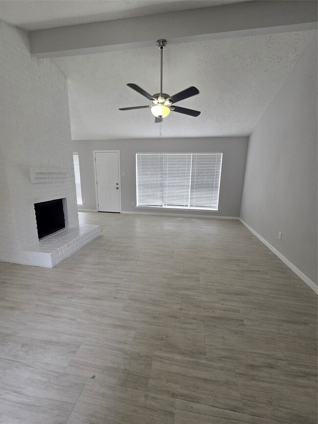 Building Photo - 19319 Cypress Cliff Dr