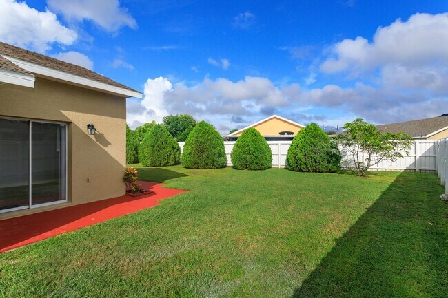 Building Photo - Charming 3-Bedroom Home for Rent in South ...