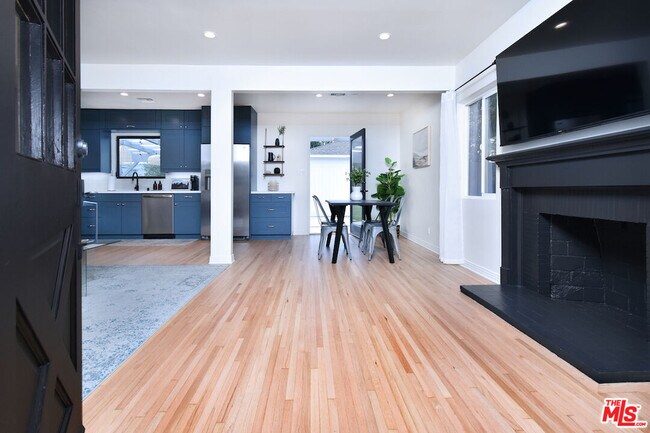 Building Photo - 6167 Costello Ave