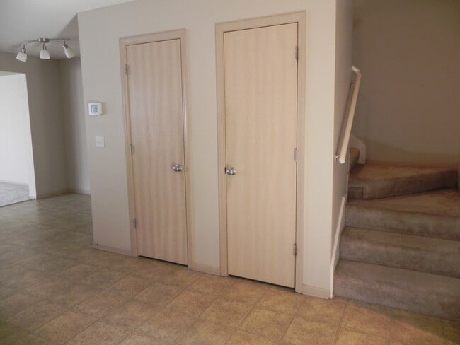 Pantry - 9840 N Lewis Ave