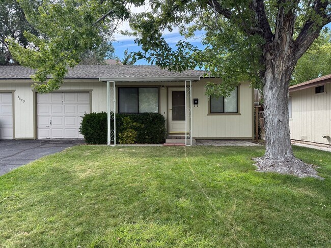 Building Photo - 3679 Grant Dr