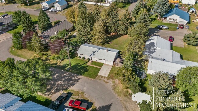 Building Photo - 578 Maple Leaf Dr