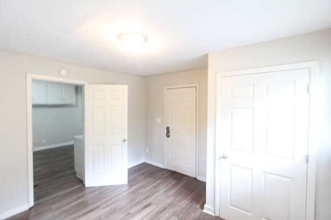 Building Photo - New On The Market! Fresh New Updates!! Better Hurry To See This One!!