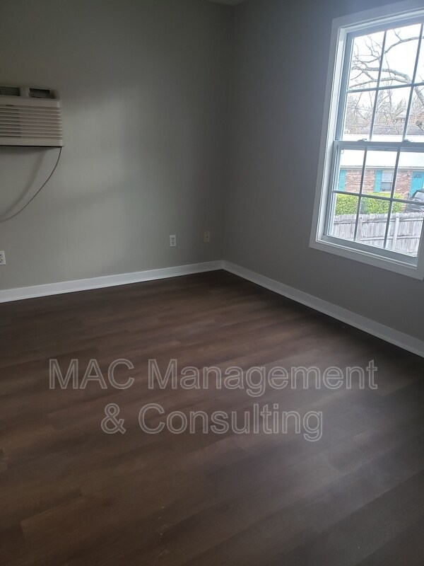 Building Photo - 1325 Virginia Ave