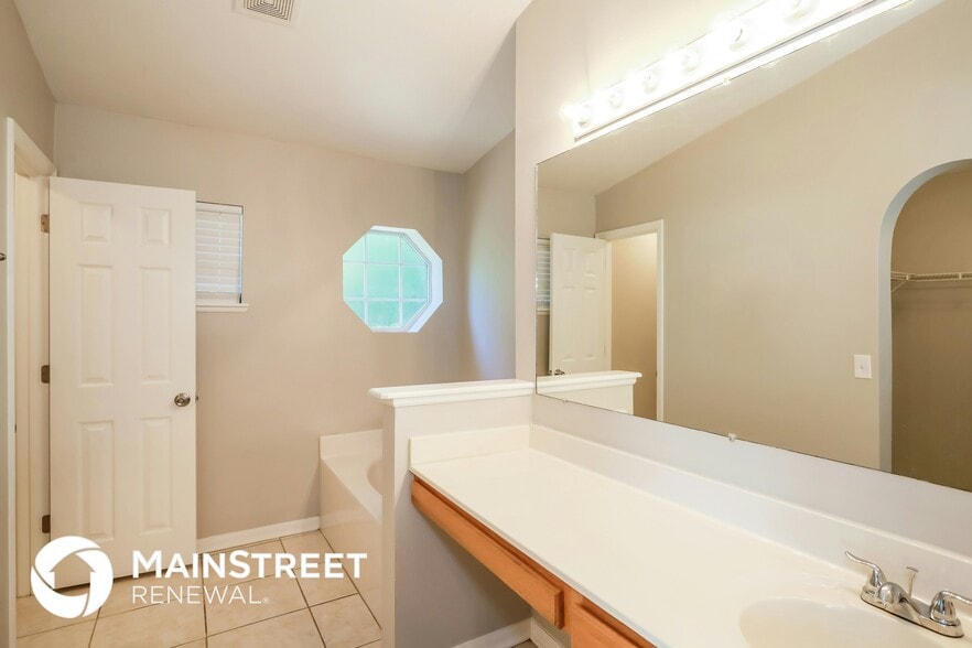 Building Photo - 9135 Shindler Crossing Dr