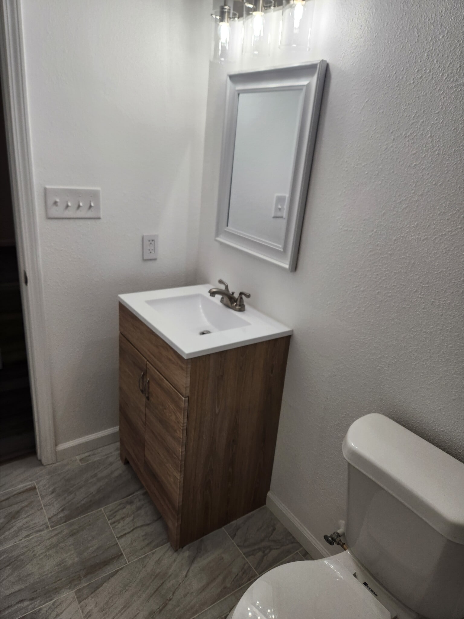 Building Photo - 7433 Dillon Ln