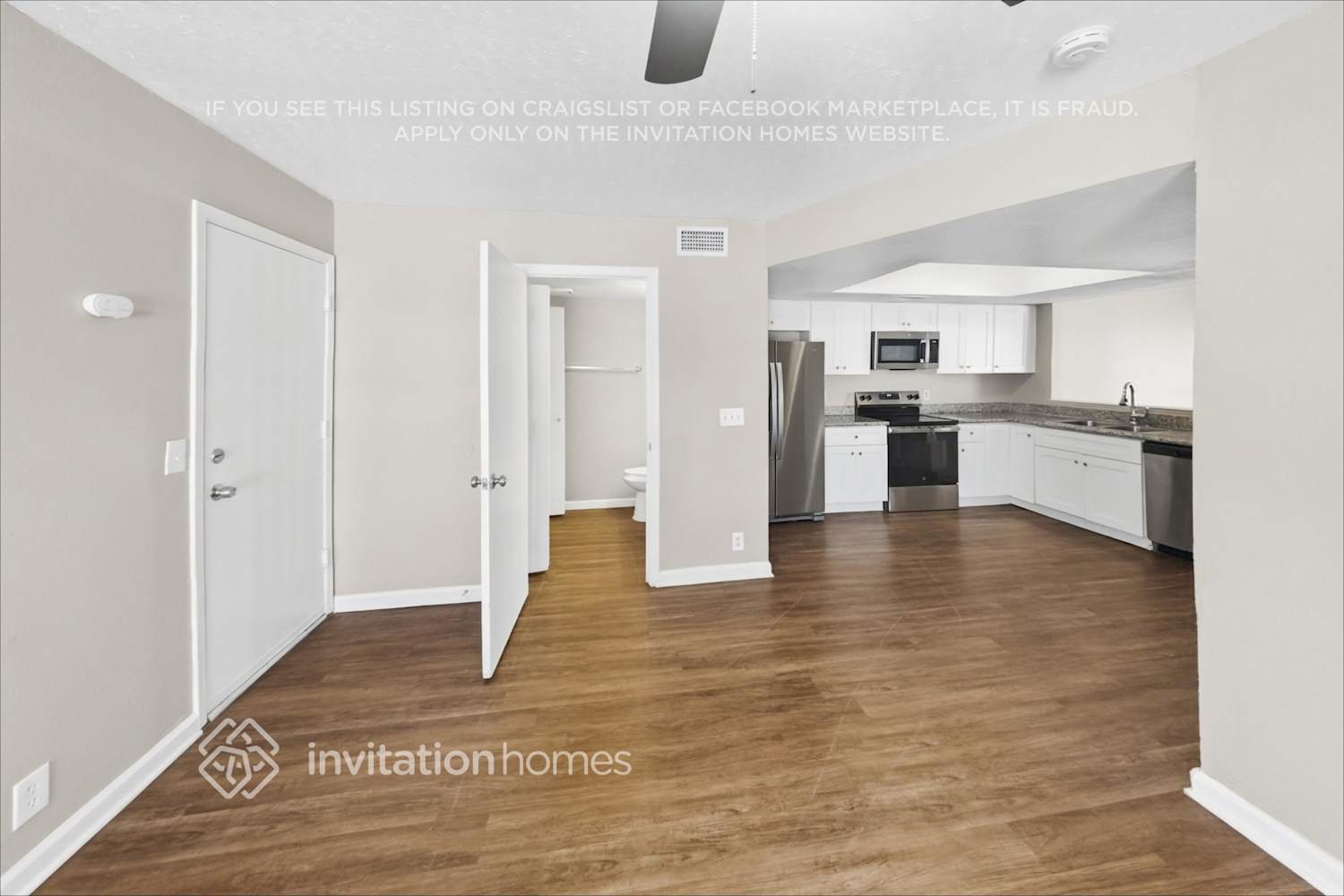 Building Photo - 14244 N 49th Dr