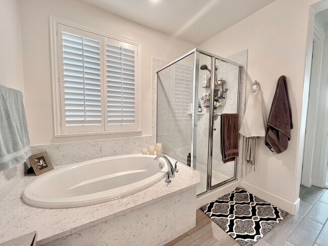 Building Photo - Beautiful Santana Ranch Home in Hollister