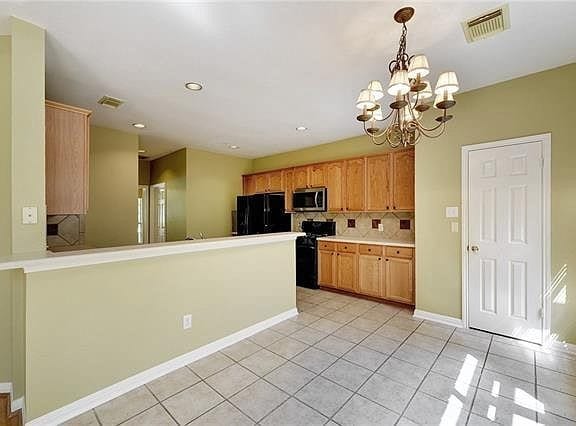 Building Photo - 8003 Magic Mountain Cove