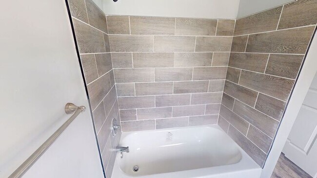 Building Photo - 2228 Wayne Ave