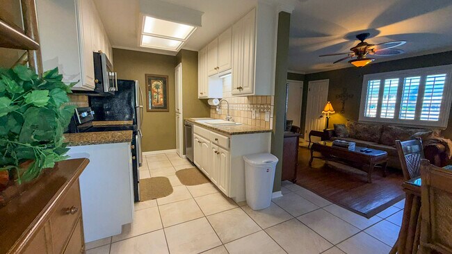 Building Photo - 15421 Seamount Cay Ct