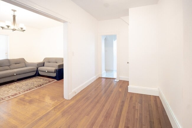 Building Photo - 43 Winthrop Ave