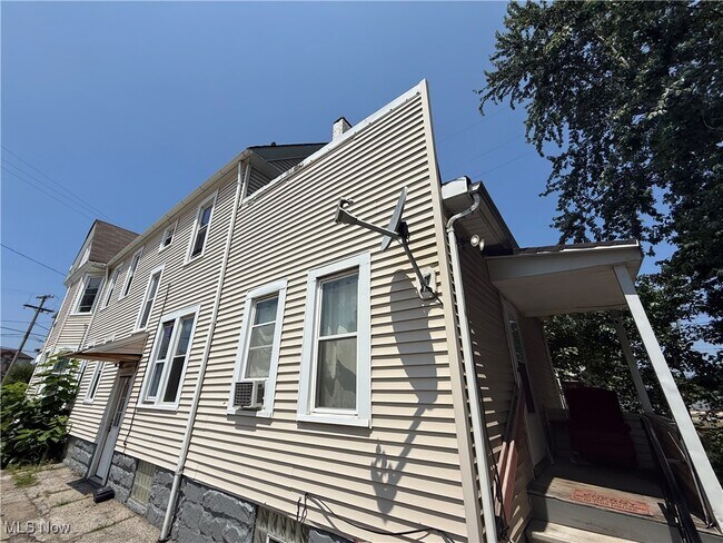 Building Photo - 1355 Addison Rd