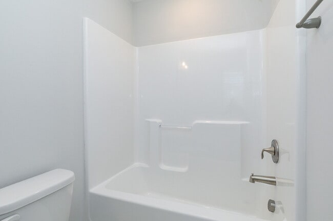 Building Photo - 341 Old Grove Ln