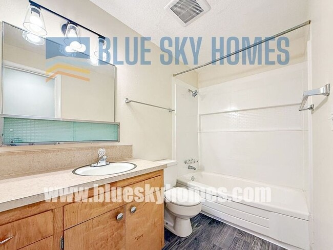 Building Photo - 1623 S Joyce St