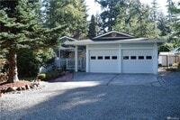 Building Photo - Charming 4 Bed 2 Bath Rambler in Sought Af...