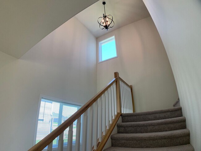 Building Photo - 1360 Goldenwood Dr
