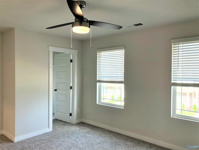 Building Photo - 403 Falls Pointe