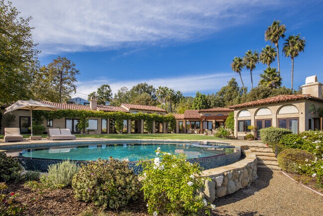 Building Photo - 22560 Carbon Mesa Rd